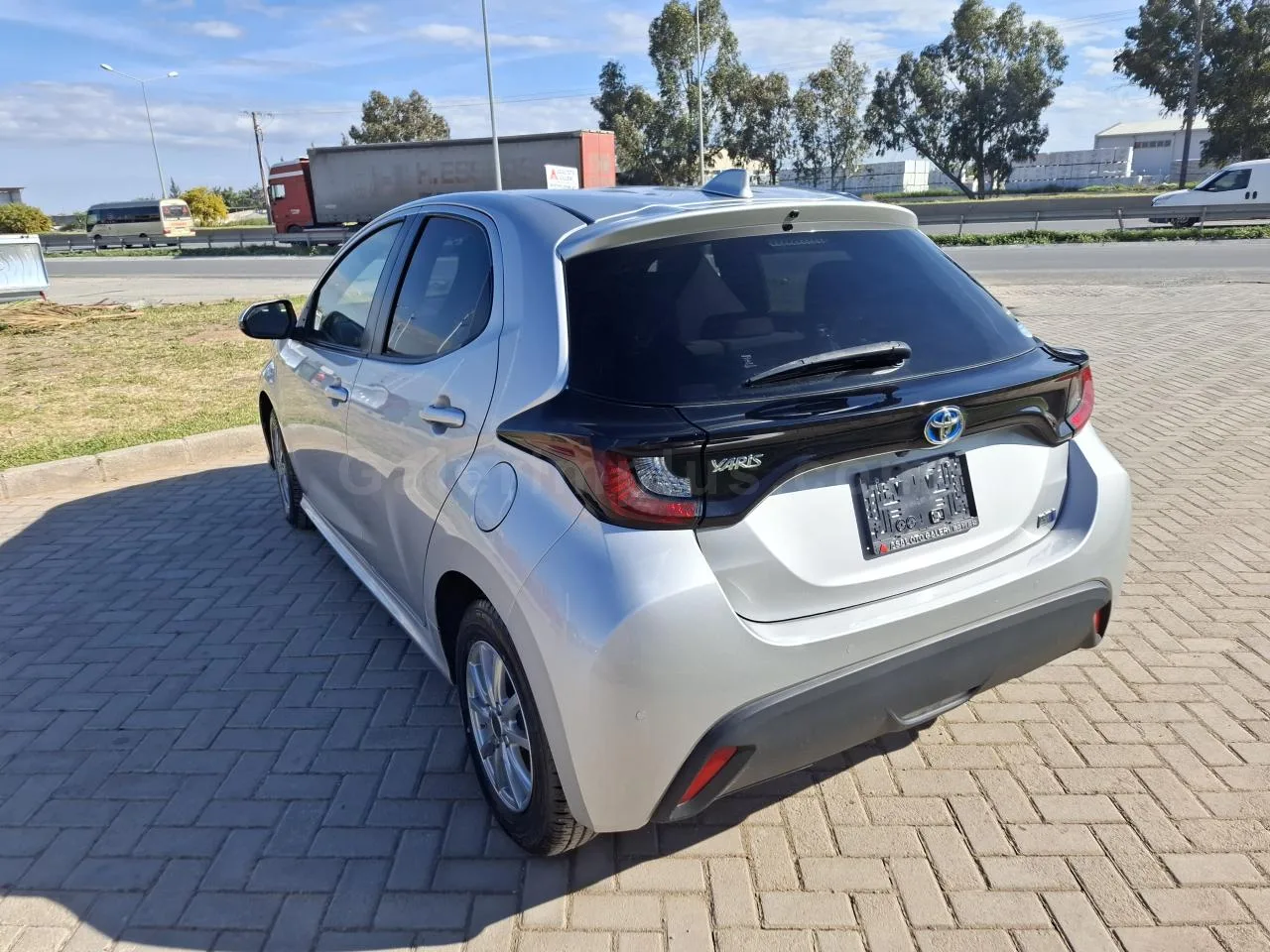 2021 Model Otomatik Toyota Yaris 1.5 Hybrid Lefkoşa Satılık İkinci El | GalerimPlus - Thumbnail 7