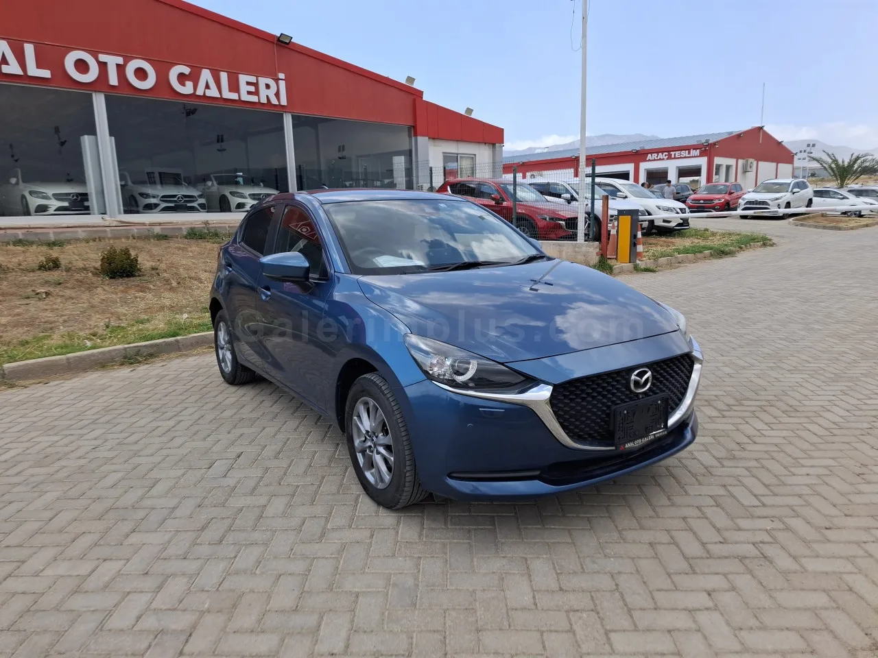 2022 Model Otomatik Mazda 2 1.5 Skyactiv-D Girne Satılık İkinci El | GalerimPlus - Thumbnail 3