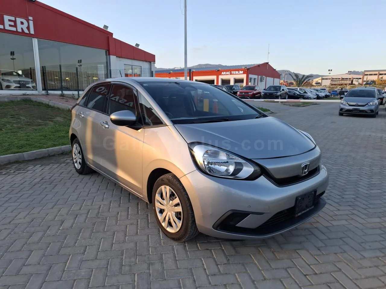 2022 Model Otomatik Honda Fit 1.3 Lefkoşa Satılık İkinci El | GalerimPlus - Thumbnail 3