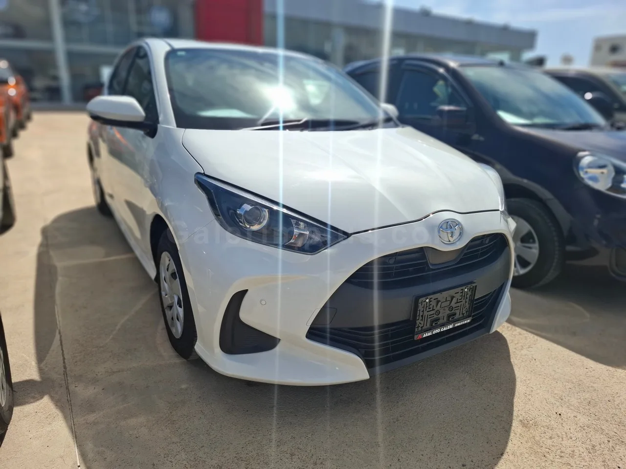 2022 Model Otomatik Toyota Yaris 1.0 İskele Satılık İkinci El | GalerimPlus - Thumbnail 2