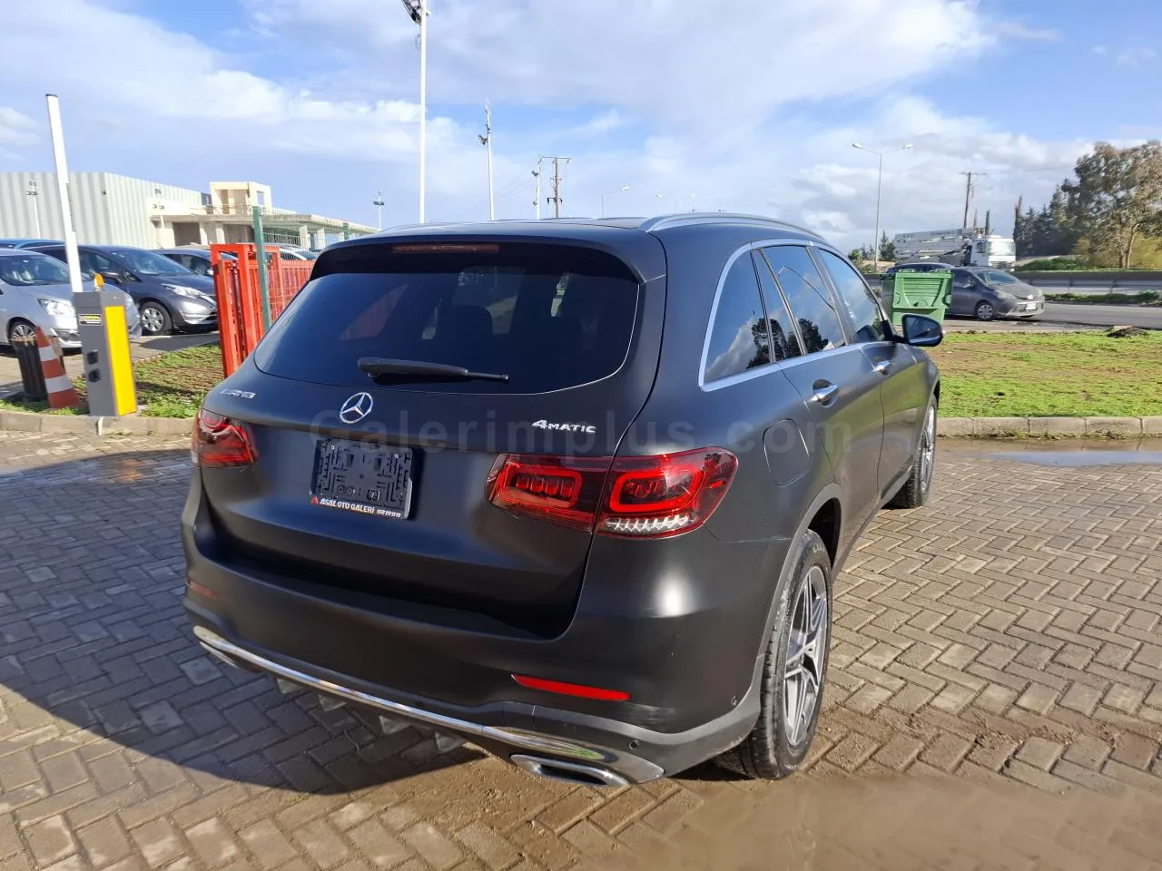 2021 Model Otomatik Mercedes - Benz GLC 220d AMG Lefkoşa Satılık İkinci El | GalerimPlus - Thumbnail 5