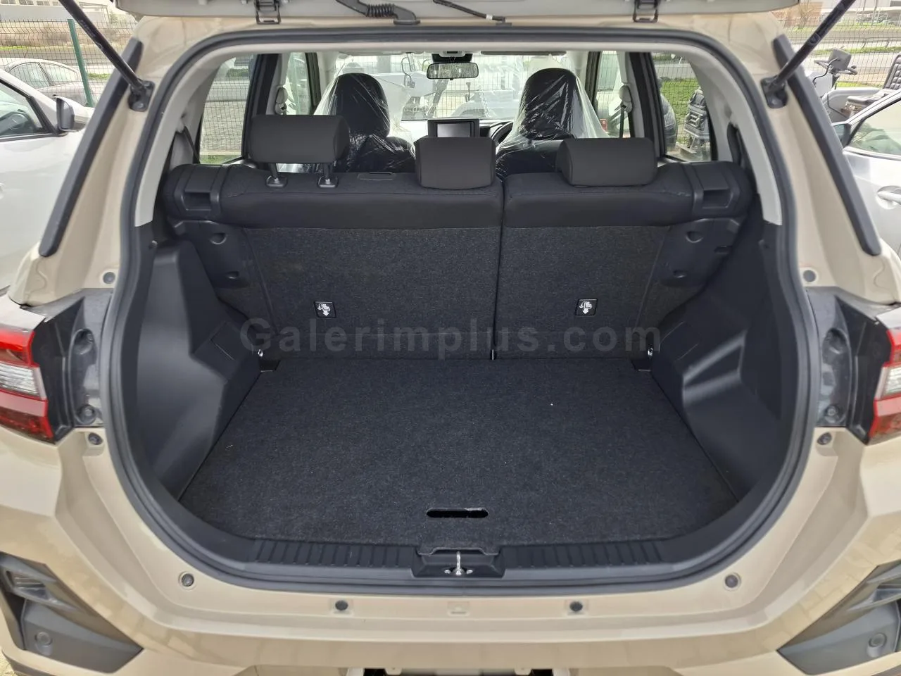 2022 Model Otomatik Daihatsu Rocky Girne Satılık İkinci El | GalerimPlus - Thumbnail 8