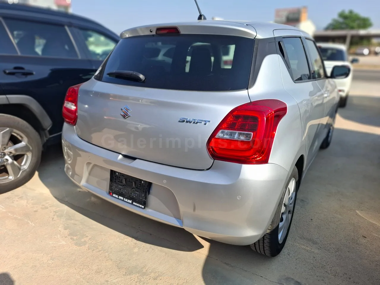 2023 Model Otomatik Suzuki Swift 1.2 İskele Satılık İkinci El | GalerimPlus - Thumbnail 4