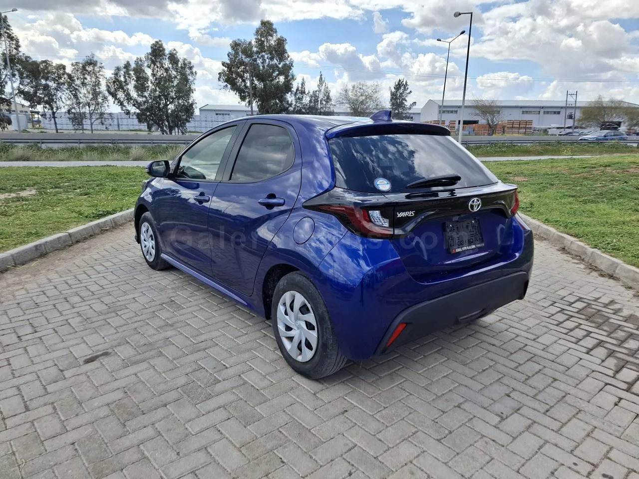 2021 Model Otomatik Toyota Yaris 1.0 Lefkoşa Satılık İkinci El | GalerimPlus - Thumbnail 4