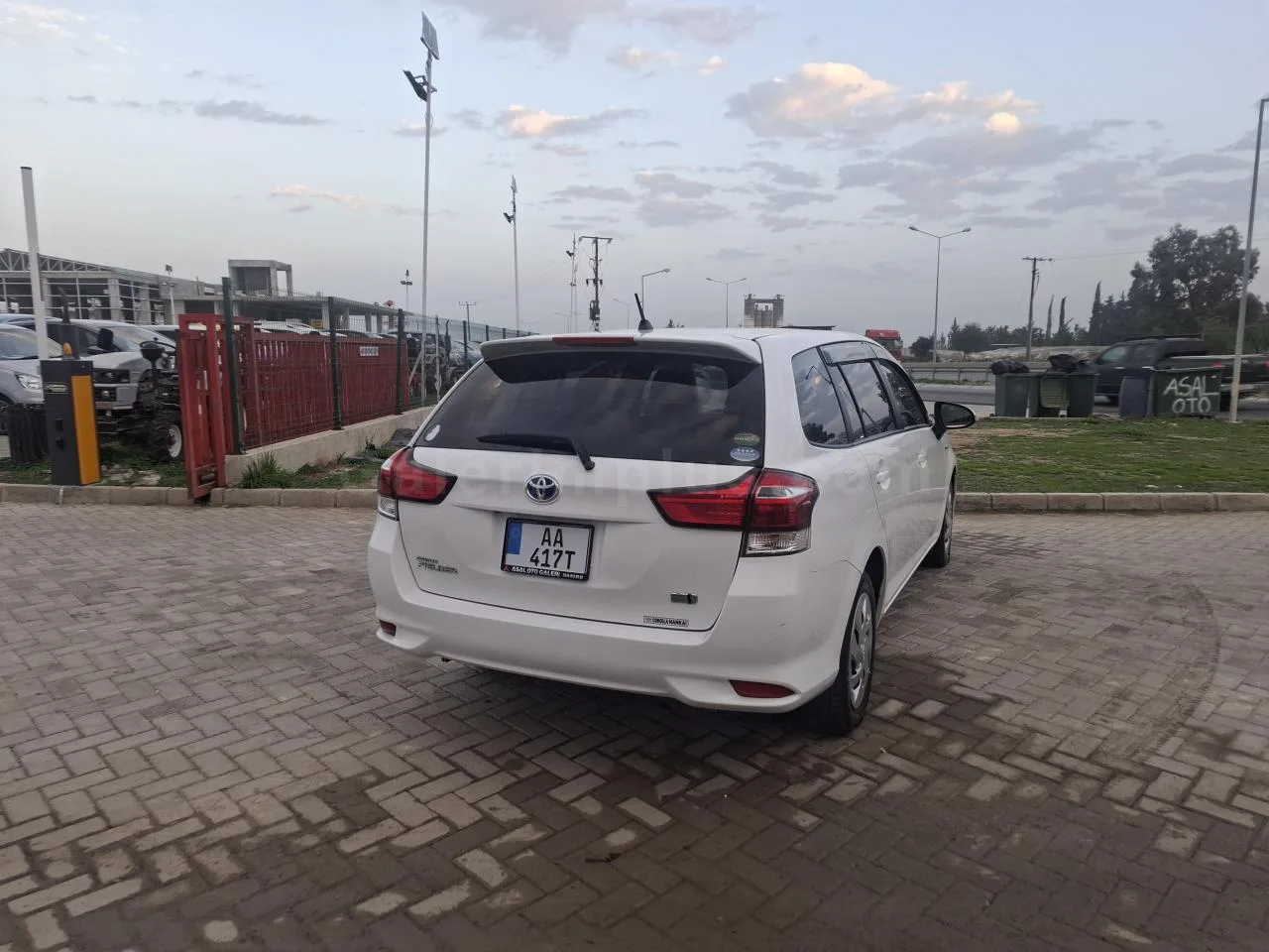 2020 Model Otomatik Toyota Corolla Fielder Lefkoşa Satılık İkinci El | GalerimPlus - Thumbnail 3