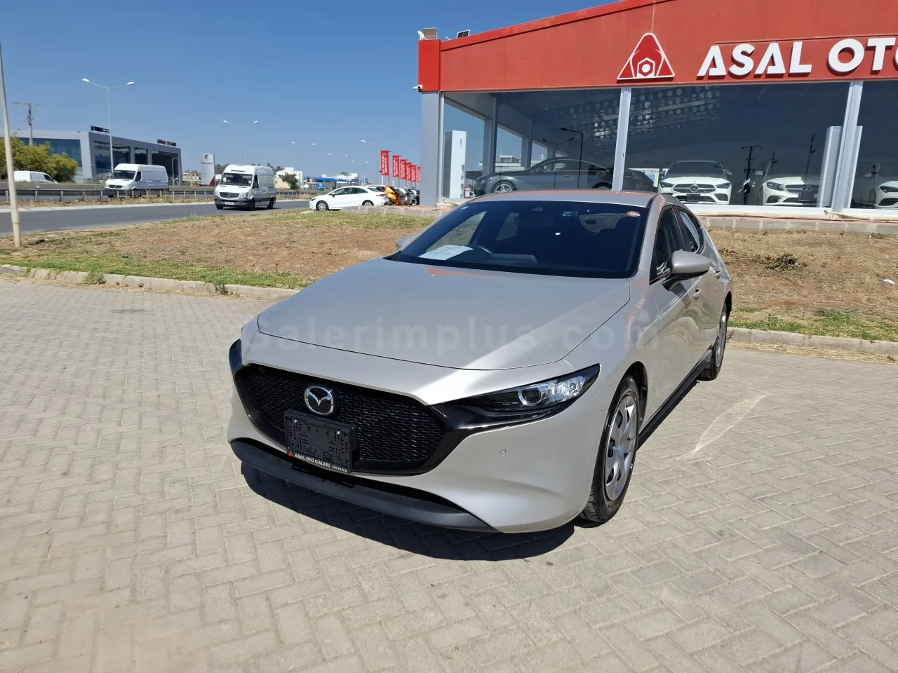 2023 Model Otomatik Mazda 3 1.5 SkyActive-G Lefkoşa Satılık İkinci El | GalerimPlus - Thumbnail 2