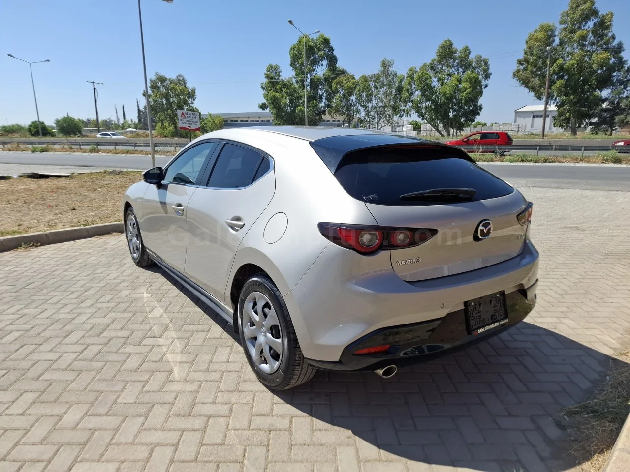 2023 Model Otomatik Mazda 3 1.5 SkyActive-G Lefkoşa Satılık İkinci El | GalerimPlus - Thumbnail 7