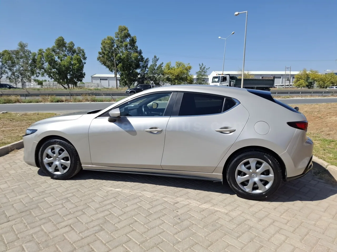 2023 Model Otomatik Mazda 3 1.5 SkyActive-G Lefkoşa Satılık İkinci El | GalerimPlus - Thumbnail 8