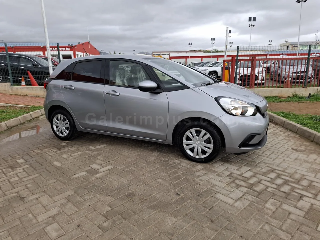 2022 Model Otomatik Honda Fit 1.3 Lefkoşa Satılık İkinci El | GalerimPlus - Thumbnail 3