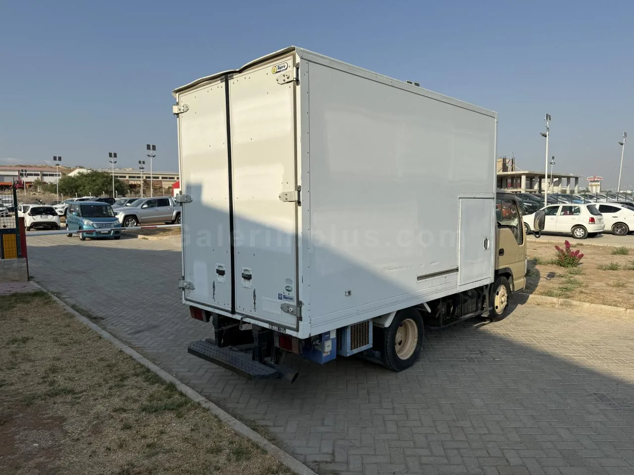 2009 Model Otomatik Kamyon & Kamyonet Isuzu Elf Lefkoşa Satılık İkinci El | GalerimPlus - Thumbnail 5