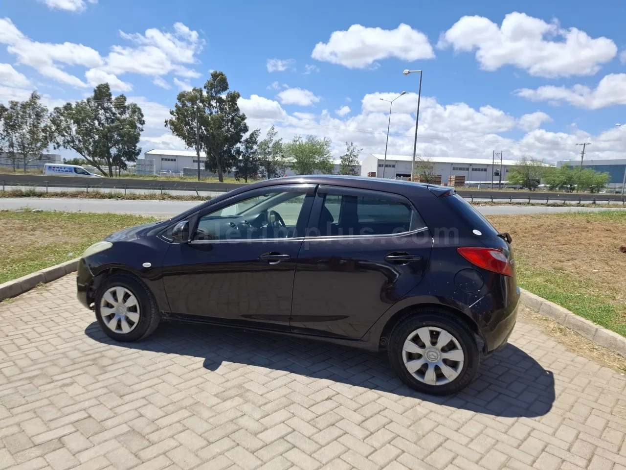 2012 Model Otomatik Mazda Demio 1.3 16V Lefkoşa Satılık İkinci El | GalerimPlus - Thumbnail 8