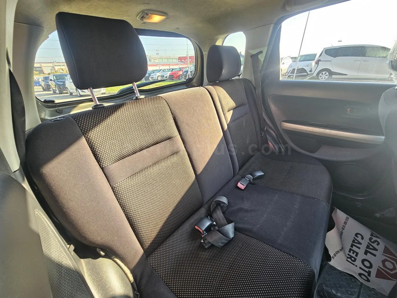 2004 Model Otomatik Toyota Ist 1.5i Lefkoşa Satılık İkinci El | GalerimPlus - Thumbnail 7