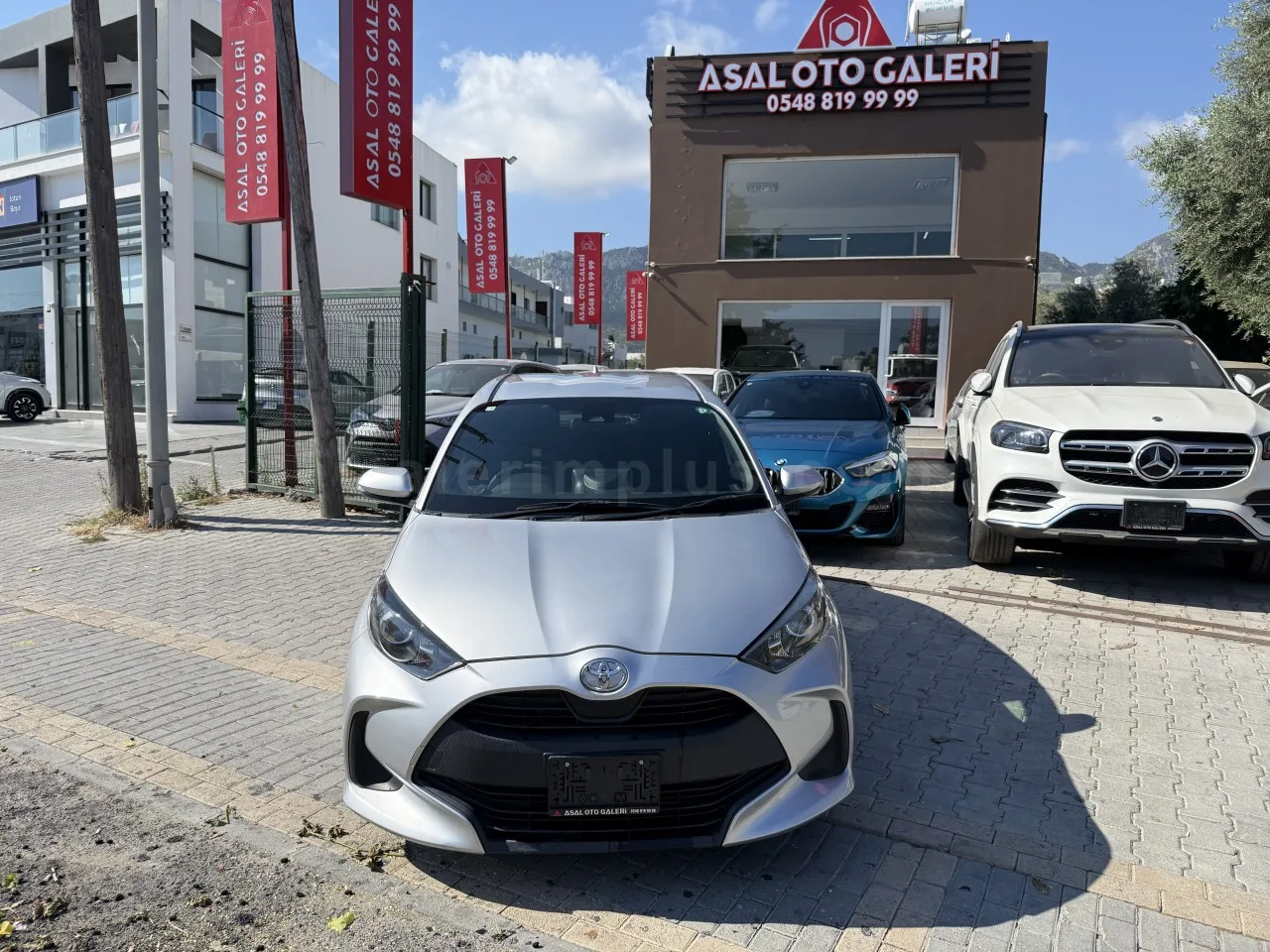 2021 Model Otomatik Toyota Yaris 1.0 Girne Satılık İkinci El | GalerimPlus - Thumbnail 3