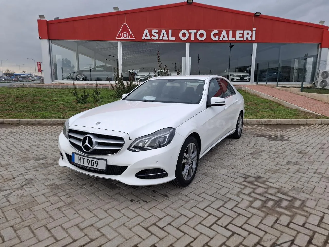 2014 Mercedes-Benz E Serisi E 250 DIESEL AUTOMATIC Lefkoşa İlan görseli - GalerimPlus