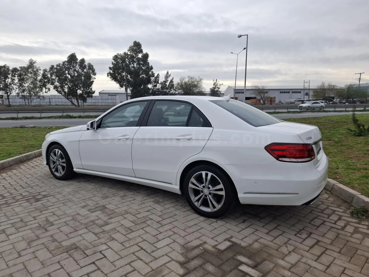 2014 Model Otomatik Mercedes-Benz E Serisi E 250 Lefkoşa Satılık İkinci El | GalerimPlus - Thumbnail 4