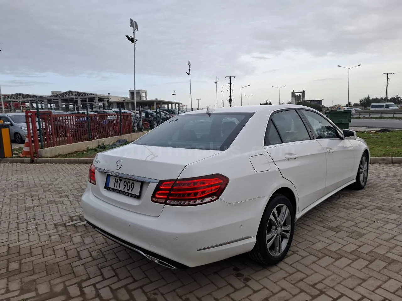 2014 Model Otomatik Mercedes-Benz E Serisi E 250 Lefkoşa Satılık İkinci El | GalerimPlus - Thumbnail 7