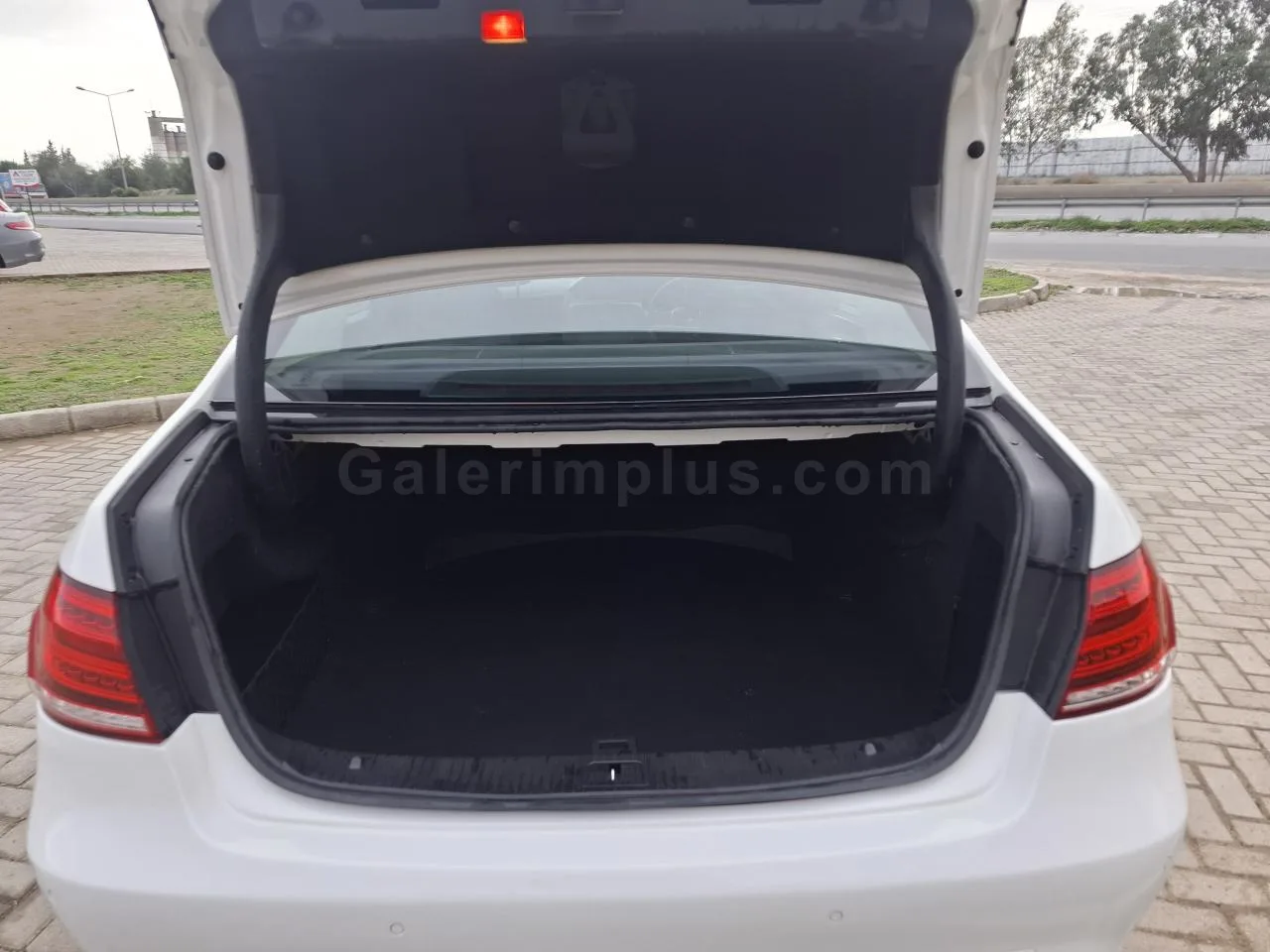 2014 Model Otomatik Mercedes-Benz E Serisi E 250 Lefkoşa Satılık İkinci El | GalerimPlus - Thumbnail 8