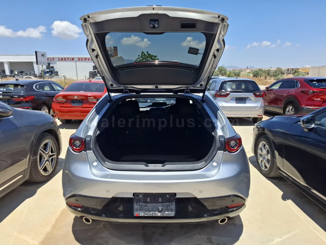 2022 Model Otomatik Mazda 3 1.5 SkyActive-G İskele Satılık İkinci El | GalerimPlus - Thumbnail 8