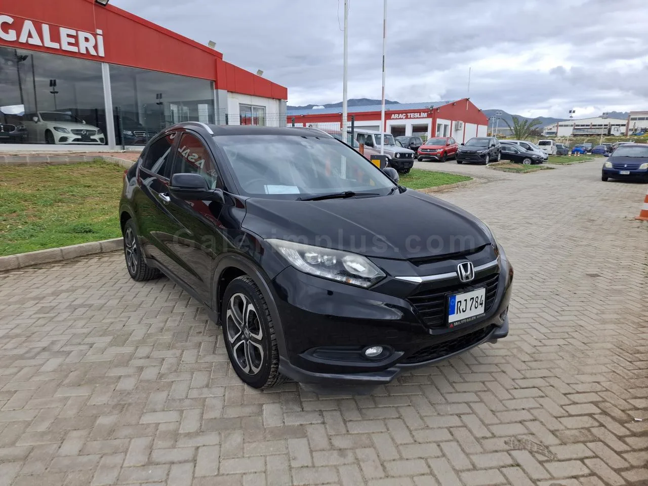 2014 Model Otomatik Honda Vezel 1.5 i-VTEC CVT Lefkoşa Satılık İkinci El | GalerimPlus - Thumbnail 3
