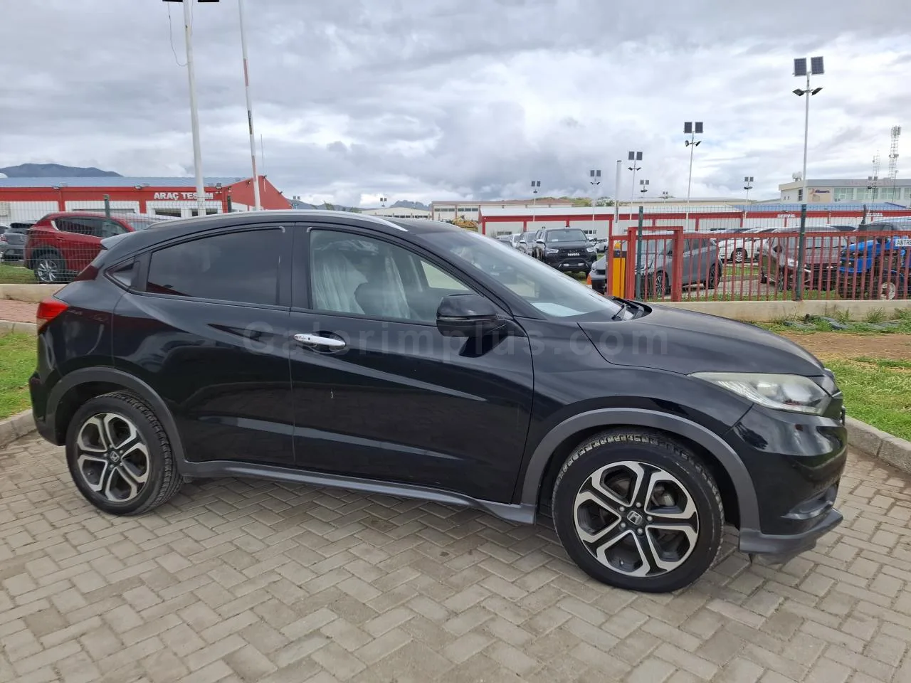 2014 Model Otomatik Honda Vezel 1.5 i-VTEC CVT Lefkoşa Satılık İkinci El | GalerimPlus - Thumbnail 4