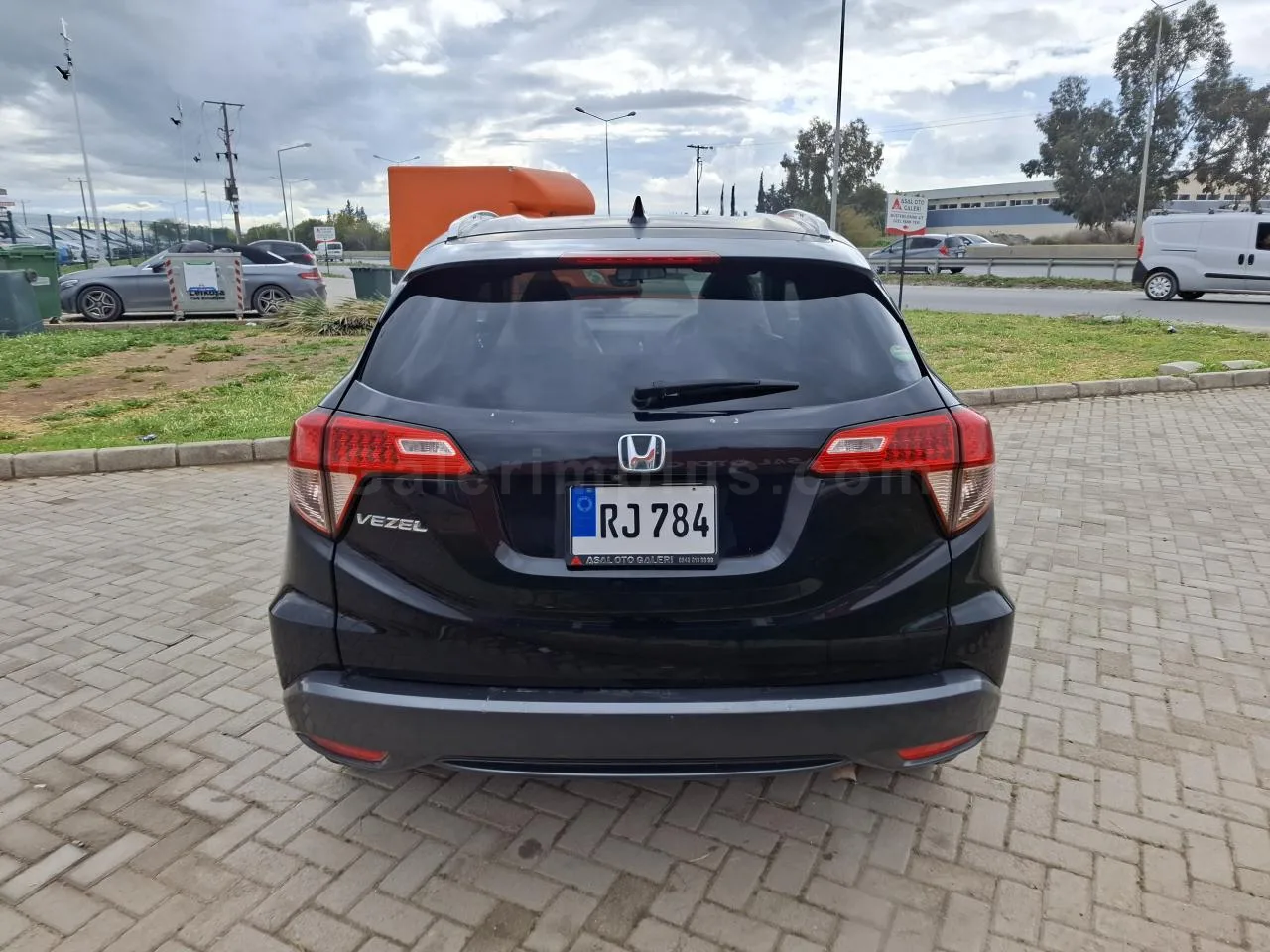 2014 Model Otomatik Honda Vezel 1.5 i-VTEC CVT Lefkoşa Satılık İkinci El | GalerimPlus - Thumbnail 6