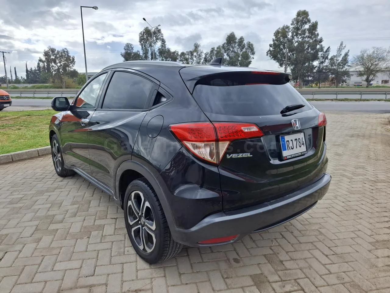 2014 Model Otomatik Honda Vezel 1.5 i-VTEC CVT Lefkoşa Satılık İkinci El | GalerimPlus - Thumbnail 7