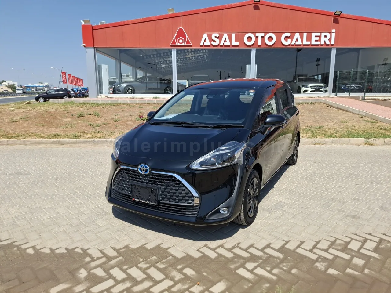 2021 Toyota Sienta 1.5 Hybrid CVT GASOLINE AUTOMATIC Lefkoşa İlan görseli - GalerimPlus