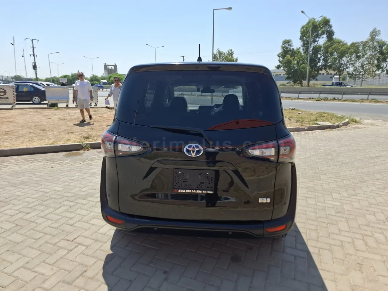 2021 Model Otomatik Toyota Sienta 1.5 Hybrid CVT Lefkoşa Satılık İkinci El | GalerimPlus - Thumbnail 6