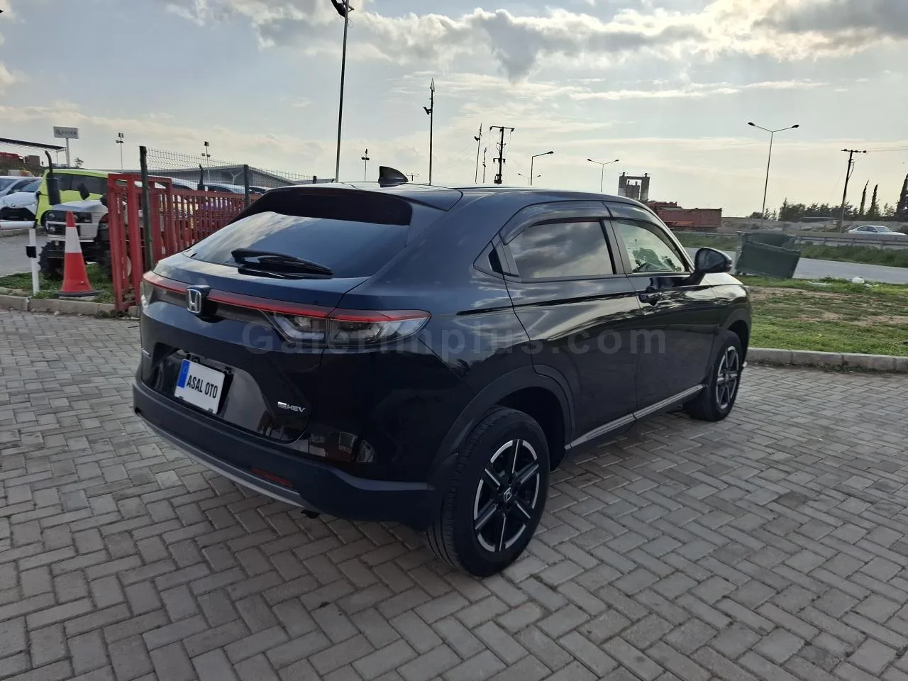 2021 Model Otomatik Honda Vezel 1.5 i-VTEC Hybrid Automatic Lefkoşa Satılık İkinci El | GalerimPlus - Thumbnail 3