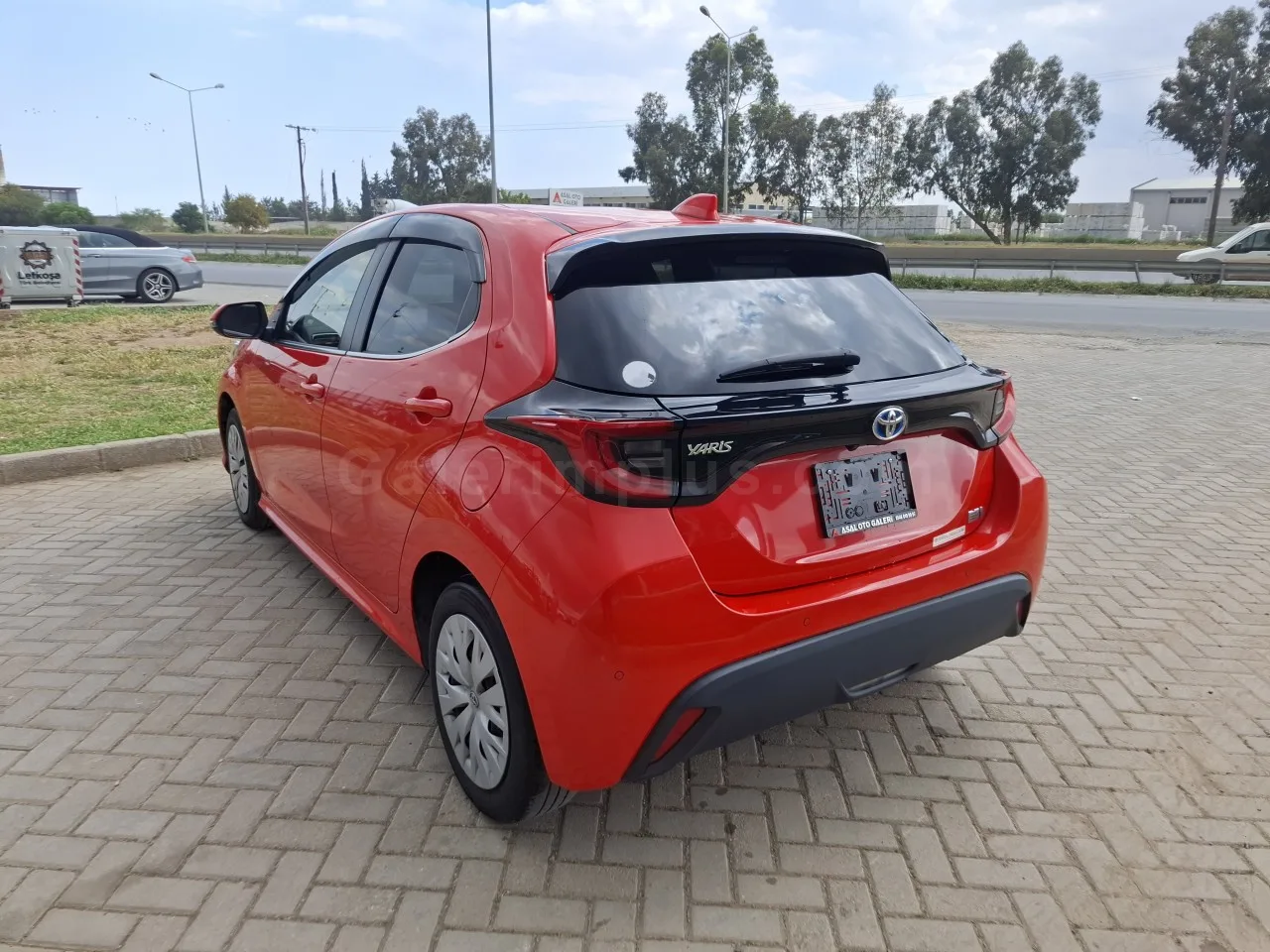 2021 Model Otomatik Toyota Yaris 1.5 Hybrid Lefkoşa Satılık İkinci El | GalerimPlus - Thumbnail 7