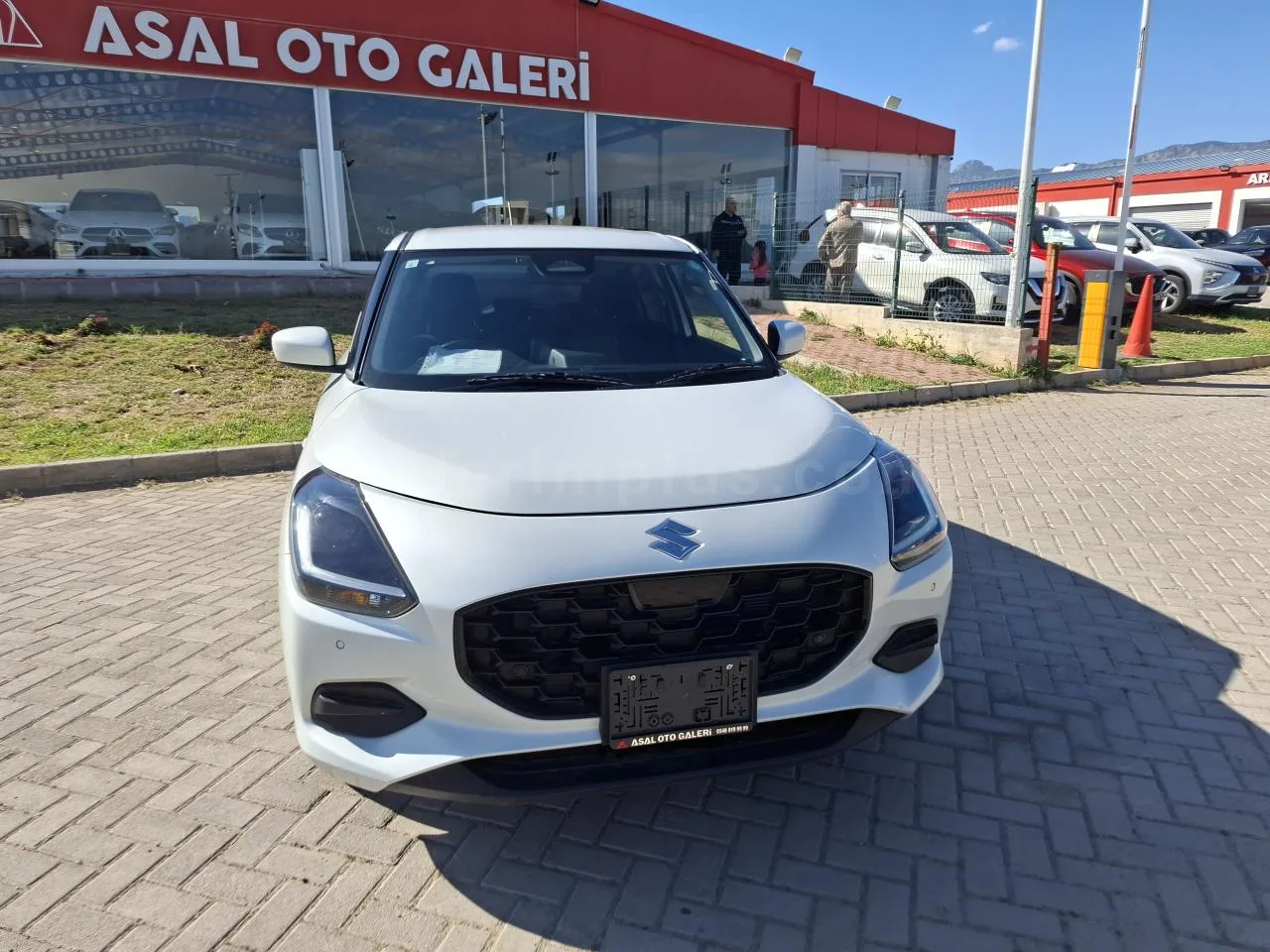2024 Model Otomatik Suzuki Swift 1.2 Lefkoşa Satılık İkinci El | GalerimPlus - Thumbnail 2