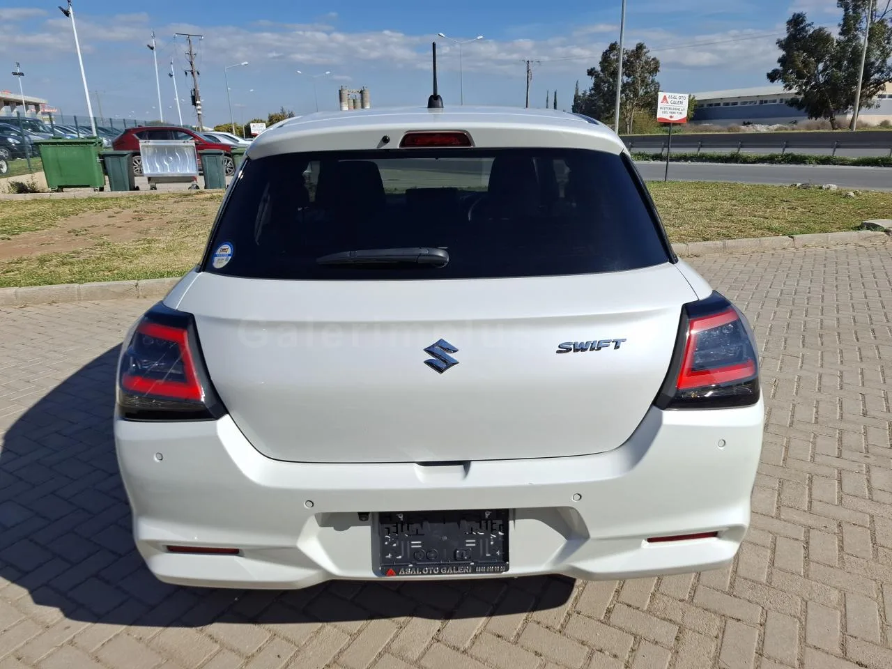 2024 Model Otomatik Suzuki Swift 1.2 Lefkoşa Satılık İkinci El | GalerimPlus - Thumbnail 6