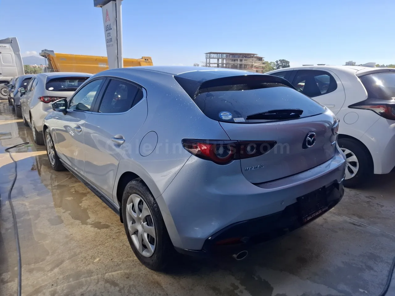 2023 Model Otomatik Mazda 3 1.5 SkyActive-G İskele Satılık İkinci El | GalerimPlus - Thumbnail 3