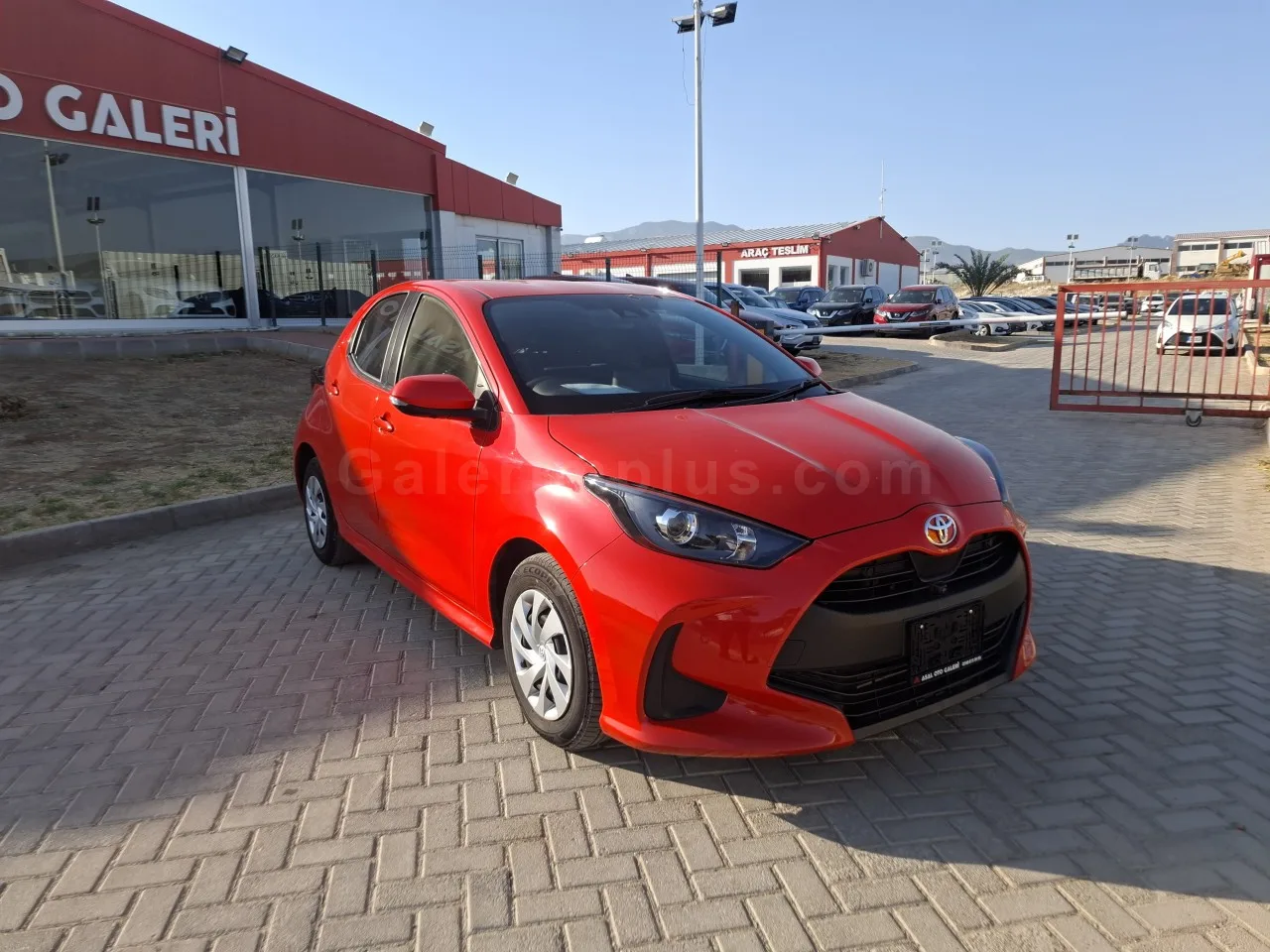 2021 Model Otomatik Toyota Yaris 1.5 Lefkoşa Satılık İkinci El | GalerimPlus - Thumbnail 2
