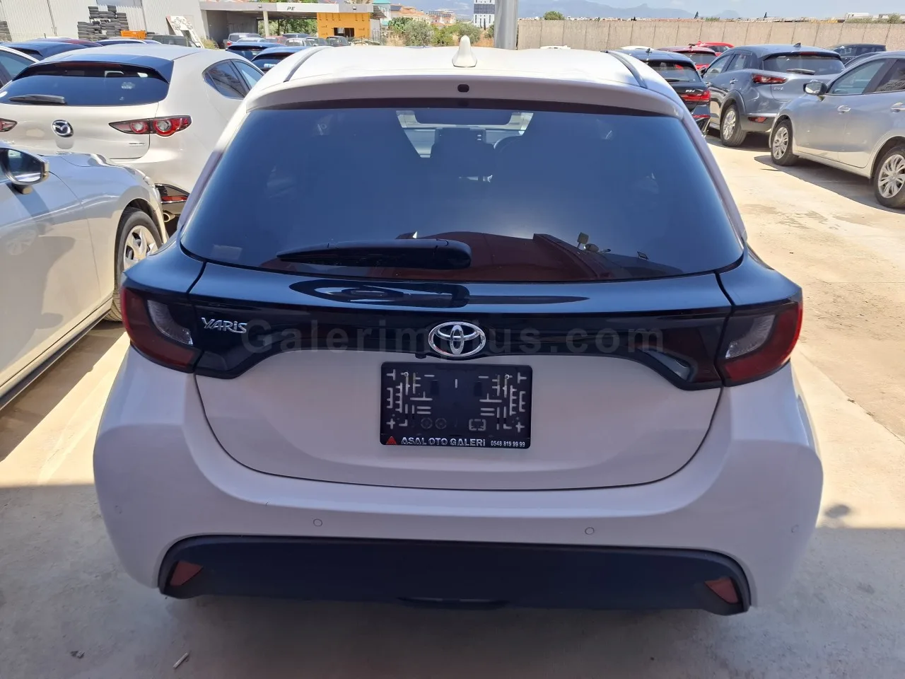 2022 Model Otomatik Toyota Yaris 1.0 İskele Satılık İkinci El | GalerimPlus - Thumbnail 5
