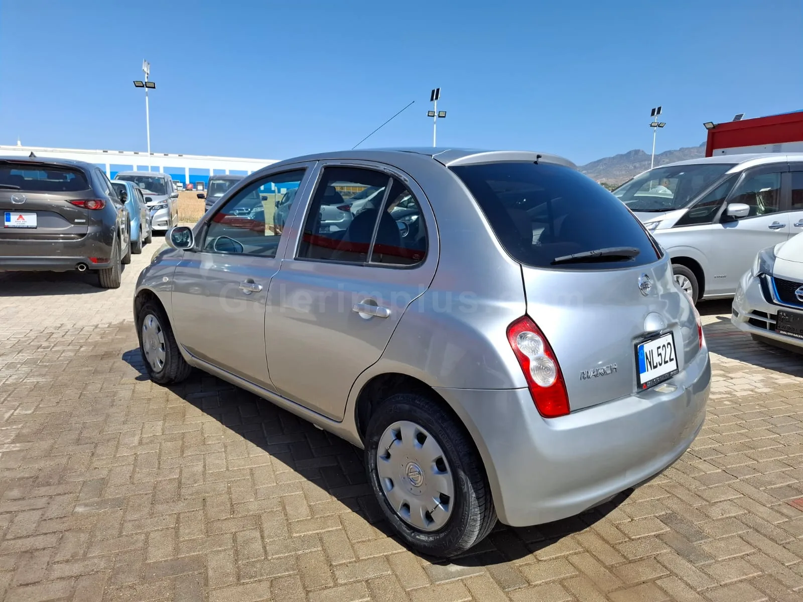 2010 Model Otomatik Nissan March 1.2 Lefkoşa Satılık İkinci El | GalerimPlus - Thumbnail 4