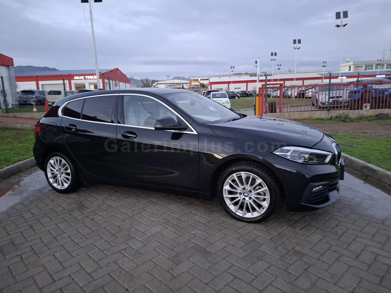 2023 Model Otomatik BMW 1 Serisi 118d Lefkoşa Satılık İkinci El | GalerimPlus - Thumbnail 4