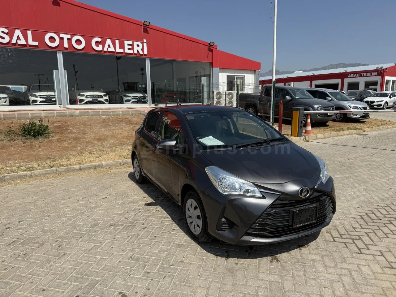2019 Model Otomatik Toyota Vitz 1.0 i 16V Lefkoşa Satılık İkinci El | GalerimPlus - Thumbnail 3
