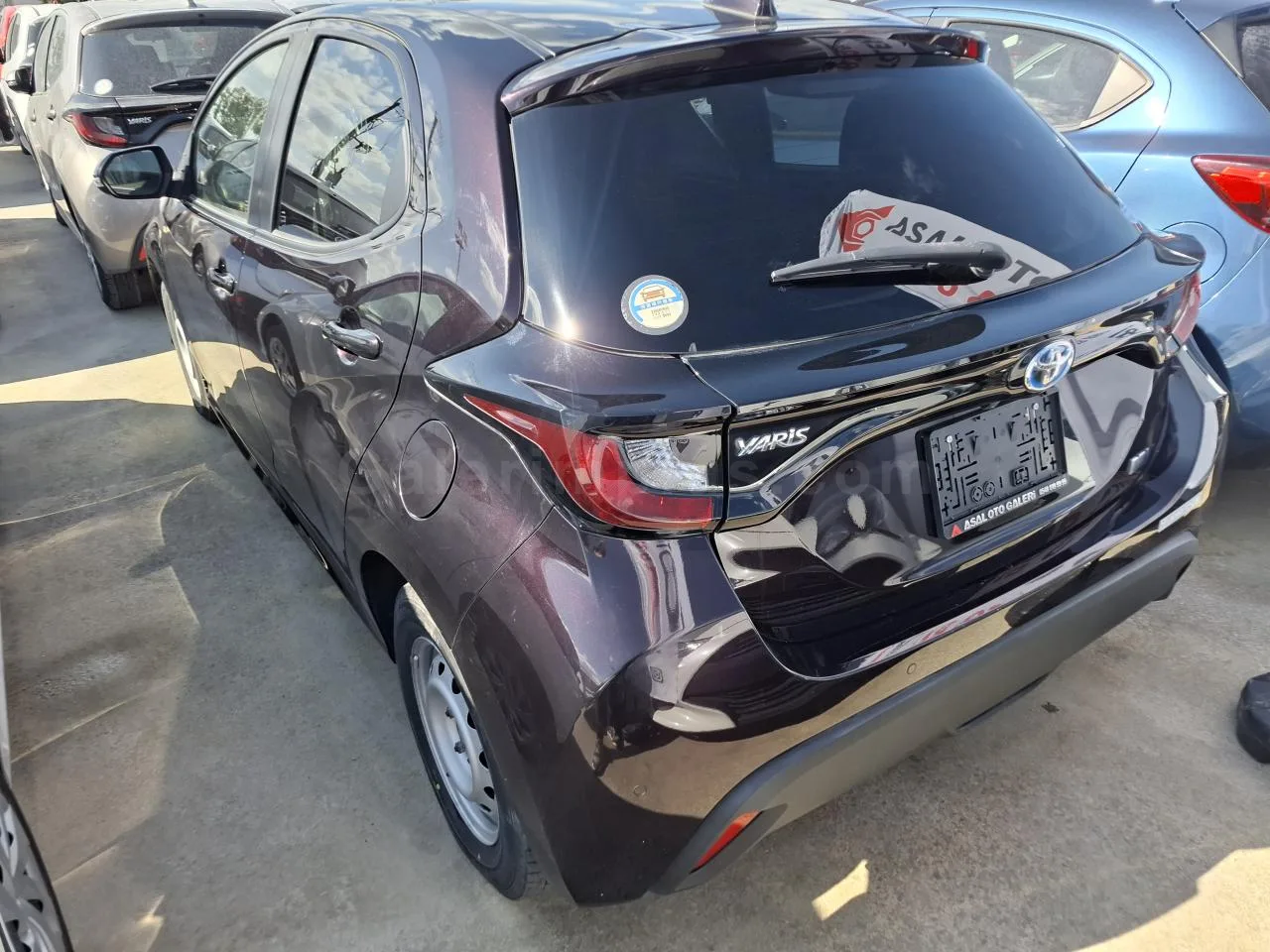 2021 Model Otomatik Toyota Yaris 1.5 Hybrid Lefkoşa Satılık İkinci El | GalerimPlus - Thumbnail 3