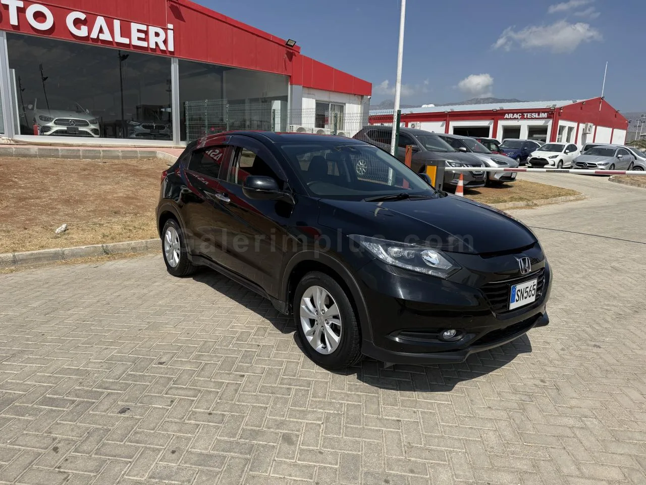 2017 Model Otomatik Honda Vezel 1.5 i-VTEC CVT Lefkoşa Satılık İkinci El | GalerimPlus - Thumbnail 3