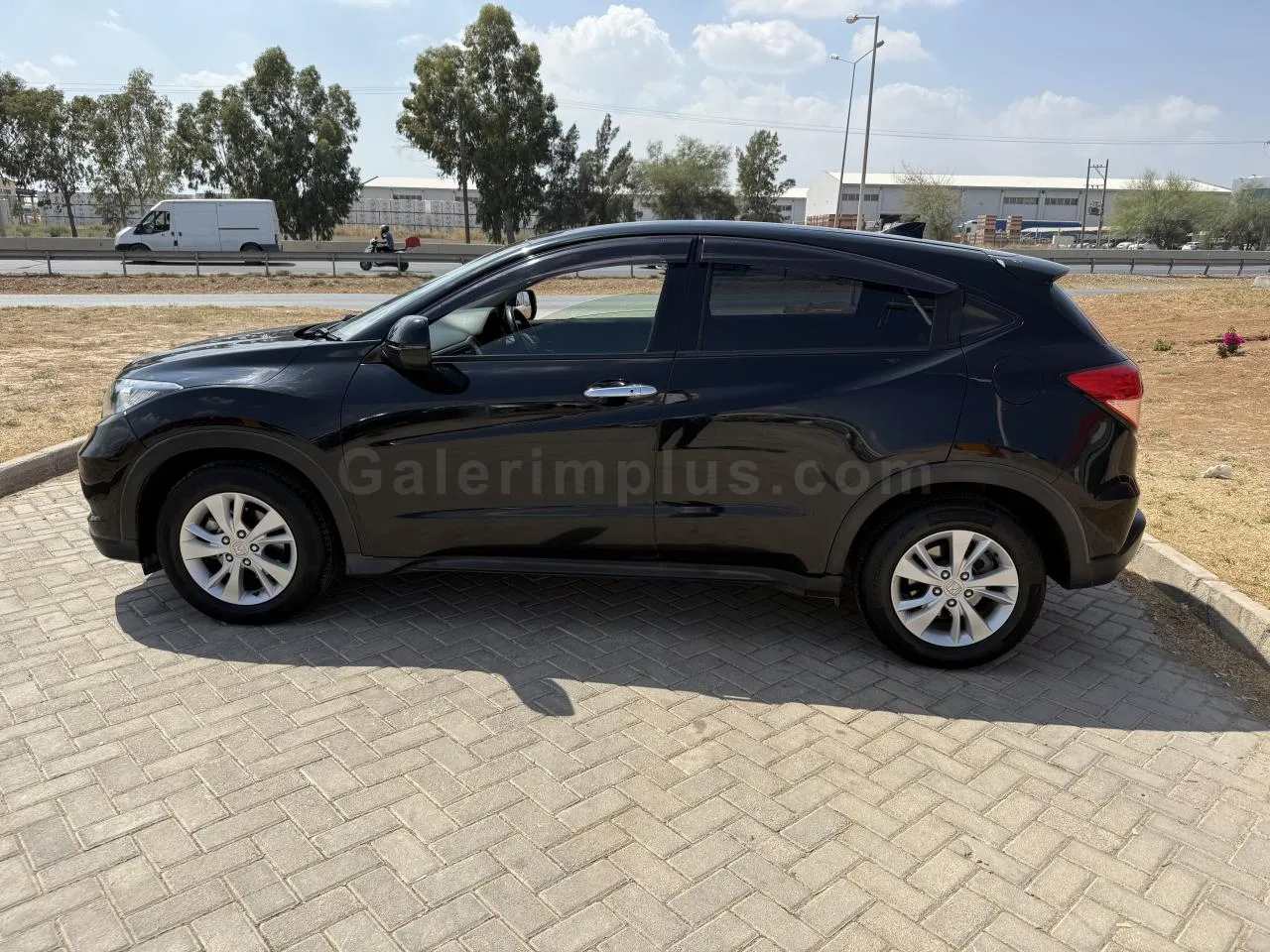 2017 Model Otomatik Honda Vezel 1.5 i-VTEC CVT Lefkoşa Satılık İkinci El | GalerimPlus - Thumbnail 7