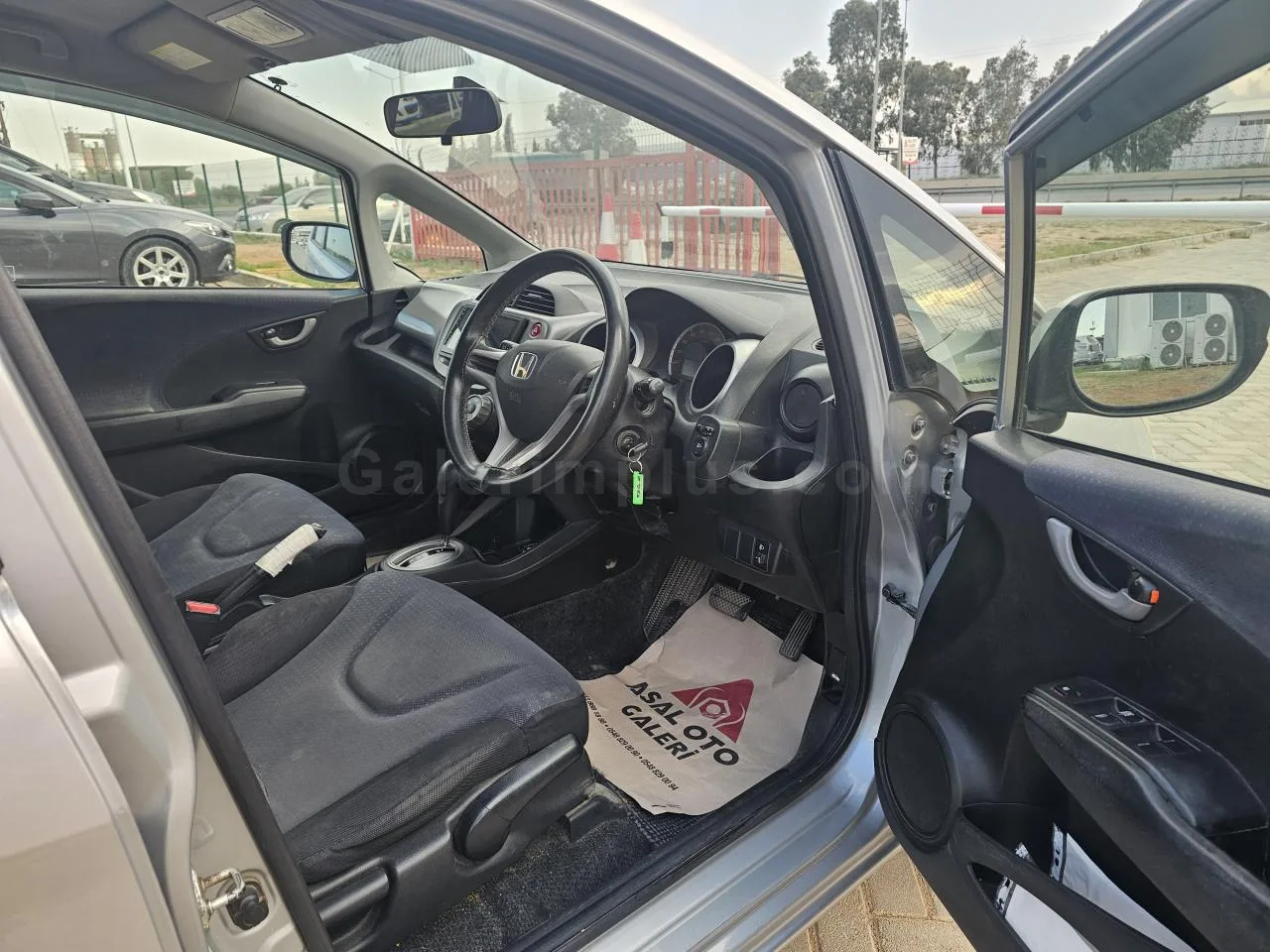 2010 Model Otomatik Honda Fit 1.3i İskele Satılık İkinci El | GalerimPlus - Thumbnail 5