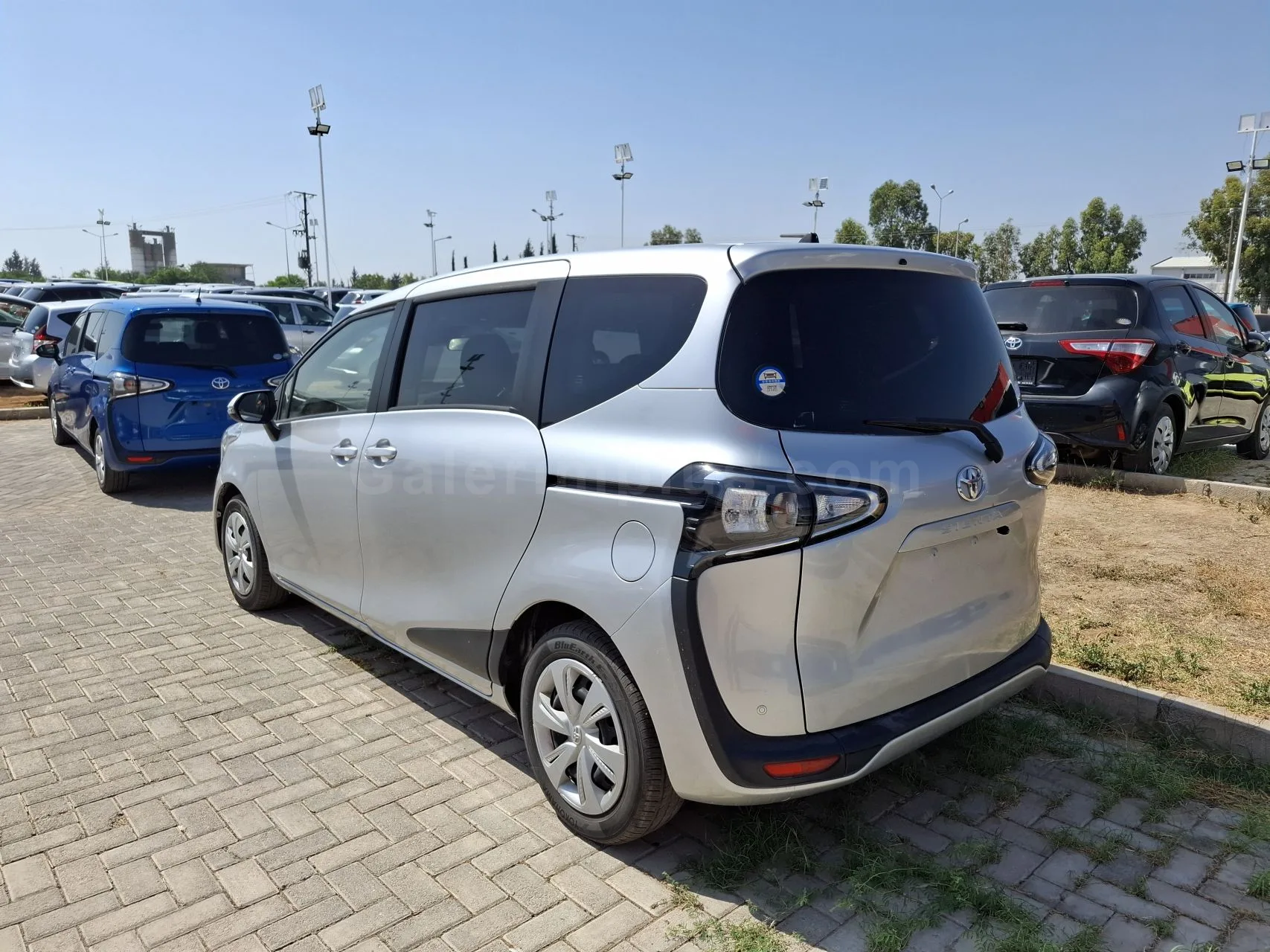 2020 Model Otomatik Toyota Sienta 1.5 CVT-i Lefkoşa Satılık İkinci El | GalerimPlus - Thumbnail 4
