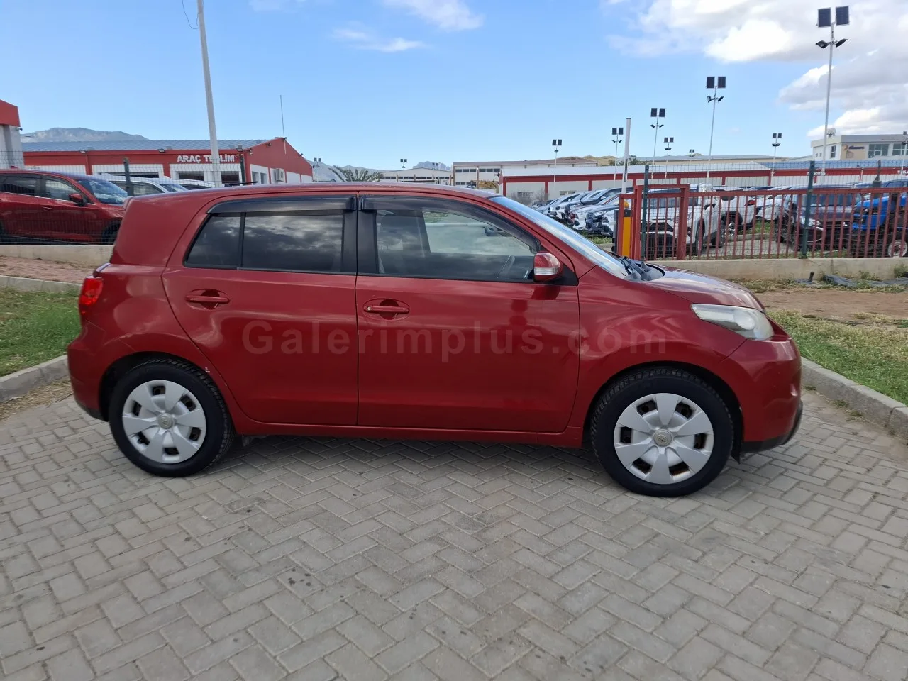 2008 Model Otomatik Toyota Ist 1.5i İskele Satılık İkinci El | GalerimPlus - Thumbnail 4
