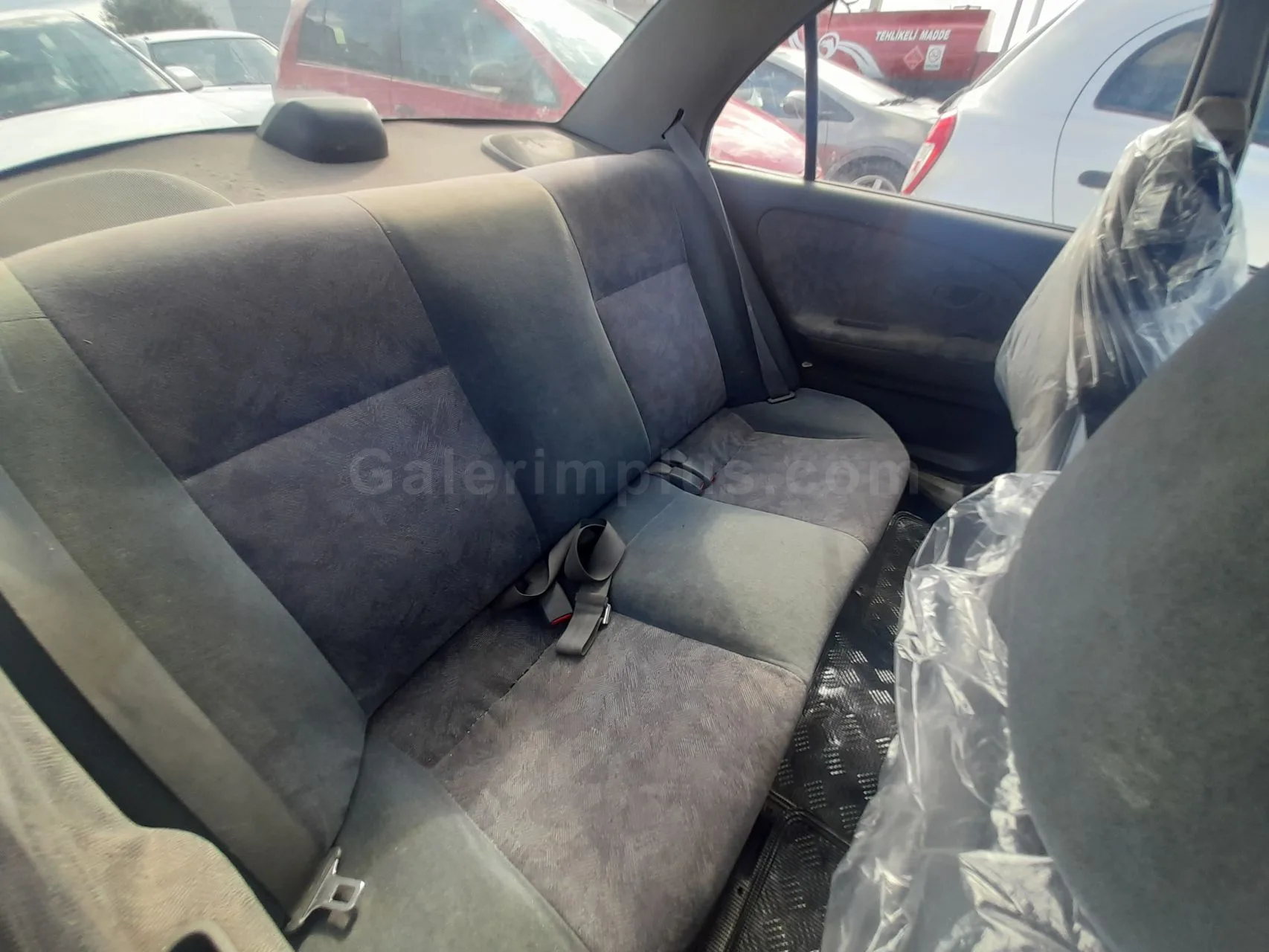 1998 Model Otomatik Mitsubishi Lancer 1.5 Lefkoşa Satılık İkinci El | GalerimPlus - Thumbnail 4