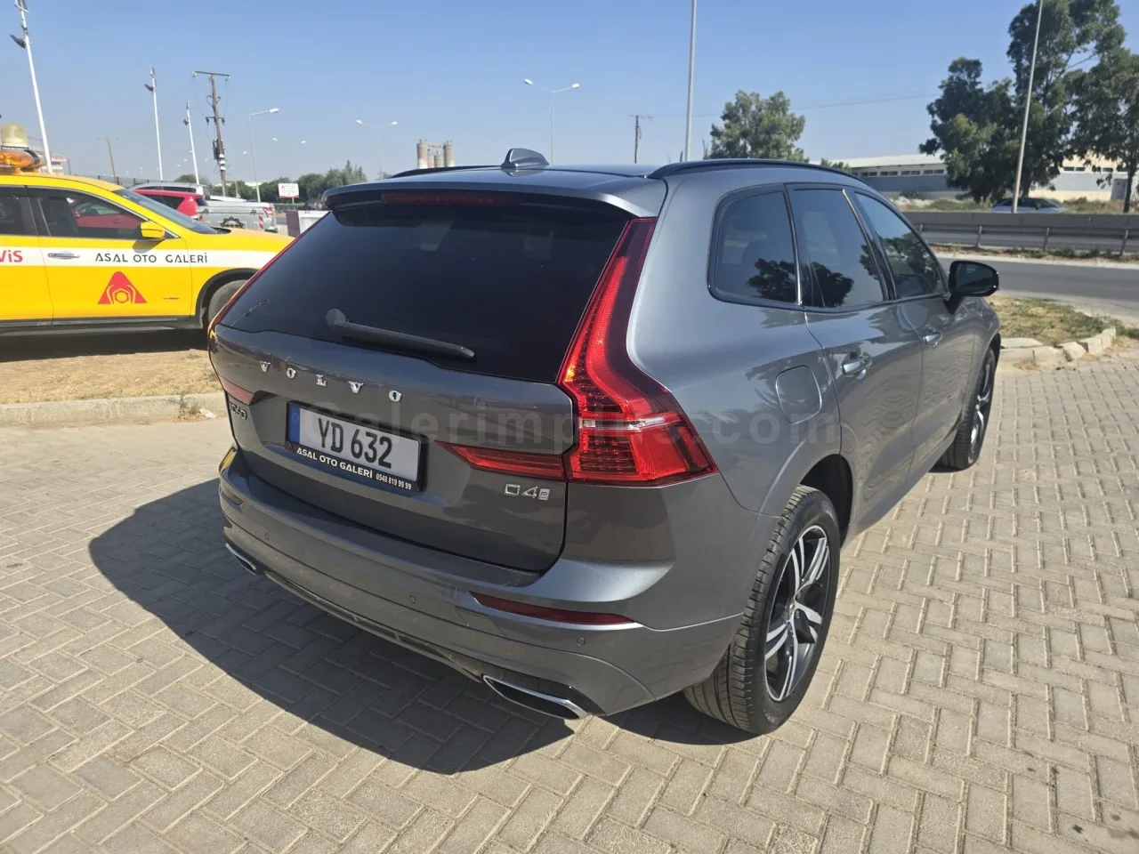 2020 Model Otomatik Volvo XC60 2.0 D4 Lefkoşa Satılık İkinci El | GalerimPlus - Thumbnail 4