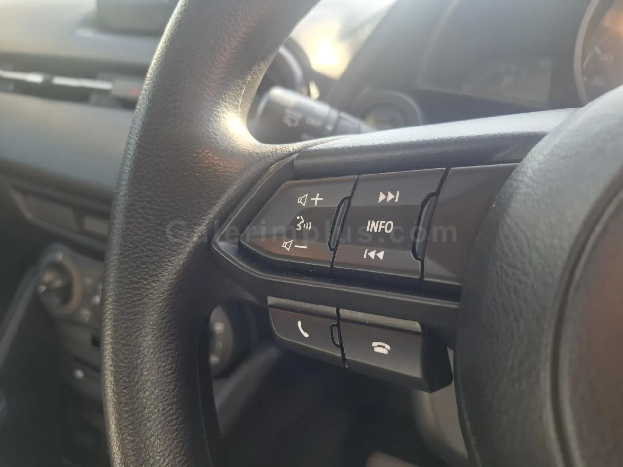 2022 Model Otomatik Mazda 2 1.5 Skyactiv-D Lefkoşa Satılık İkinci El | GalerimPlus - Thumbnail 8