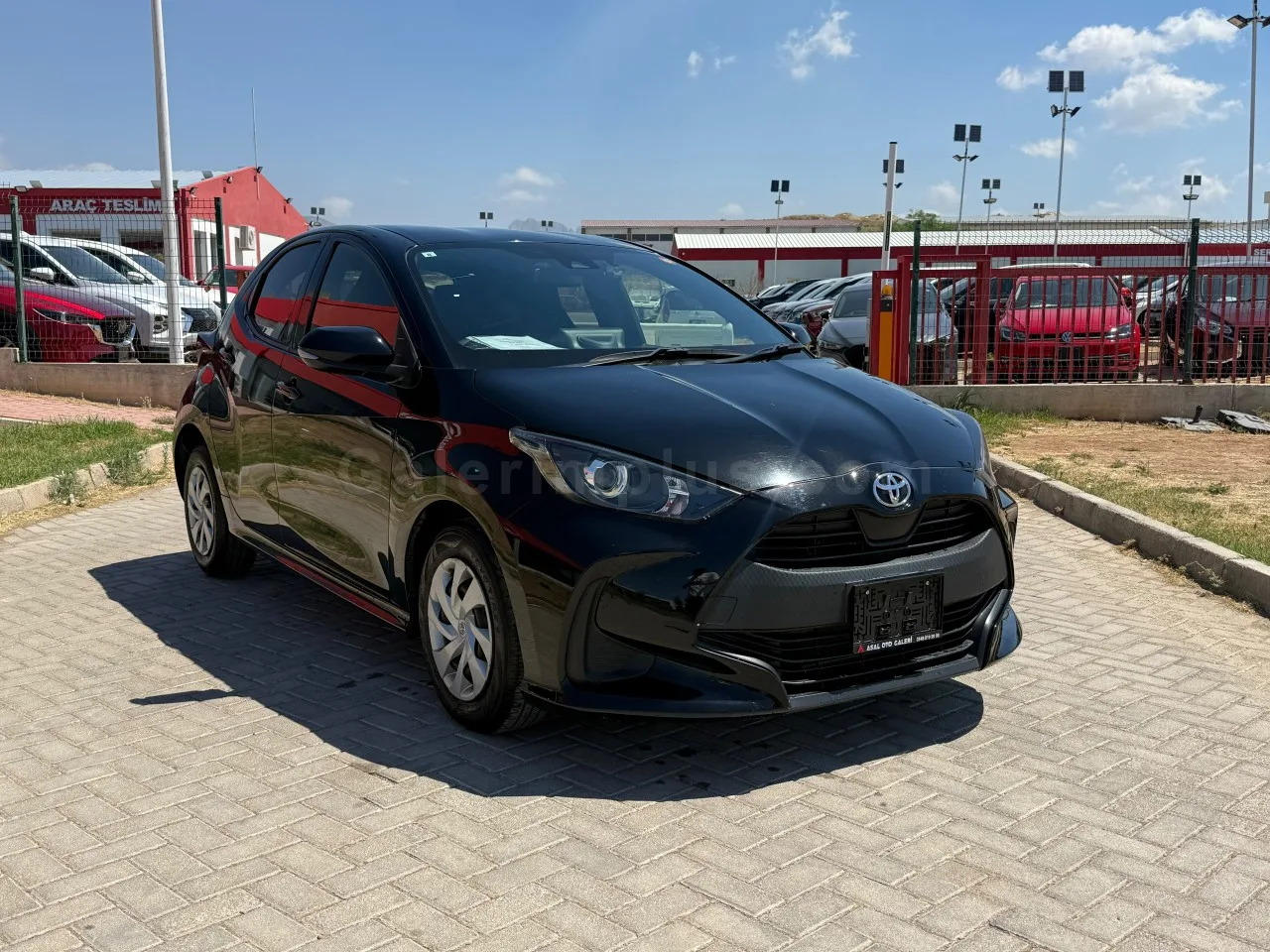 2023 Toyota Yaris 1.0 GASOLINE AUTOMATIC Lefkoşa İlan görseli - GalerimPlus