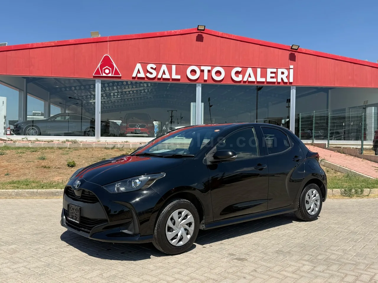 2023 Model Otomatik Toyota Yaris 1.0 Lefkoşa Satılık İkinci El | GalerimPlus - Thumbnail 2