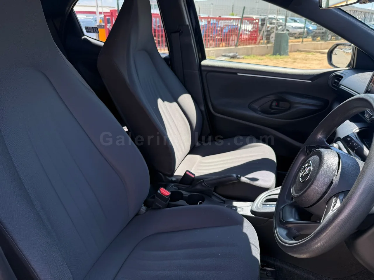 2023 Model Otomatik Toyota Yaris 1.0 Lefkoşa Satılık İkinci El | GalerimPlus - Thumbnail 7